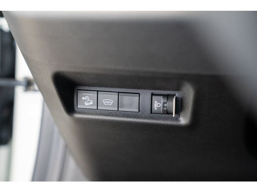 Jeep Avenger Summit 54 kWh | Warmtepomp | Navigatie | Camera | Apple Carplay & Android Auto | Stoel verwarming... ActivLease financial lease