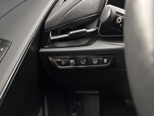 Kia Niro 1.6 GDi Hybrid Dynamic Plus Line HEV (INCL-BTW) Aut. *PANO | LEATHER | DIGI-COCKPIT | NAVI-FULLMA... ActivLease financial lease