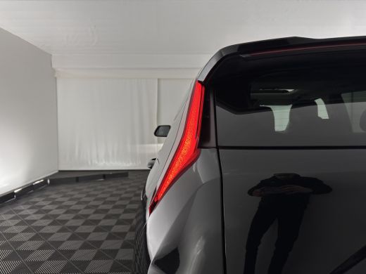 Kia Niro 1.6 GDi Hybrid Dynamic Plus Line HEV (INCL-BTW) Aut. *PANO | LEATHER | DIGI-COCKPIT | NAVI-FULLMA... ActivLease financial lease