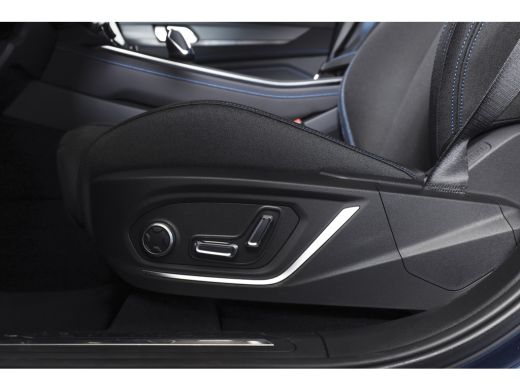 Lynk & Co 01 1.5 PHEV 261PK MY23 | Blackpakket | Donkere hemel | 360 Camera | 7.4 kWh boordlader | S/K-panodak... ActivLease financial lease