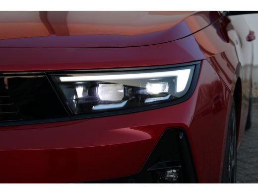 Opel Astra 1.2 Turbo Hybrid Ultimate AUTOMAAT / Navigatie / 360 Camera / Stuur -en Stoelverwarmd / Panorama ... ActivLease financial lease