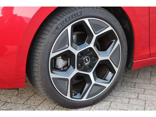 Opel Astra 1.2 Turbo Hybrid Ultimate AUTOMAAT / Navigatie / 360 Camera / Stuur -en Stoelverwarmd / Panorama ... ActivLease financial lease