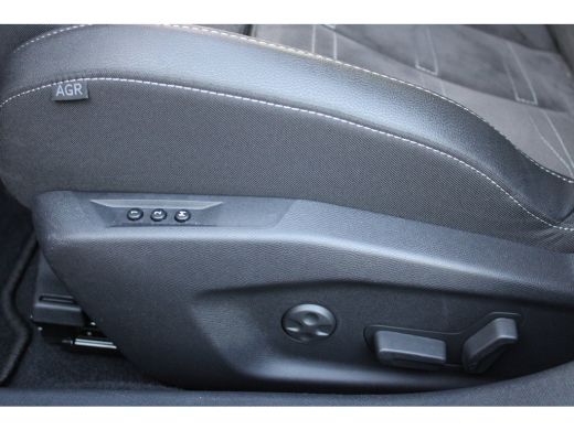 Opel Astra 1.2 Turbo Hybrid Ultimate AUTOMAAT / Navigatie / 360 Camera / Stuur -en Stoelverwarmd / Panorama ... ActivLease financial lease