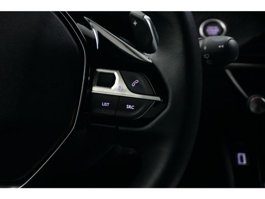 Peugeot 2008 1.2 Hybrid 136 Allure | Navi | Camera | Ad. Cruise control | Keyless | LMV 17"| PDC V+A | ActivLease financial lease