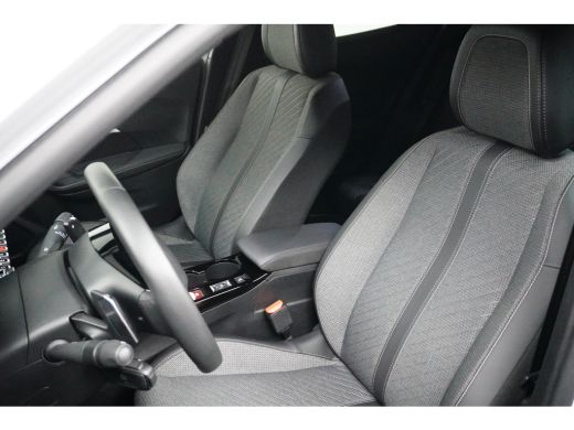 Peugeot 2008 1.2 Hybrid 136 Allure | Navi | Camera | Ad. Cruise control | Keyless | LMV 17"| PDC V+A | ActivLease financial lease