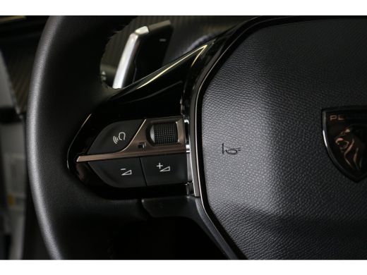 Peugeot 2008 1.2 Hybrid 136 Allure | Navi | Camera | Ad. Cruise control | Keyless | LMV 17"| PDC V+A | ActivLease financial lease