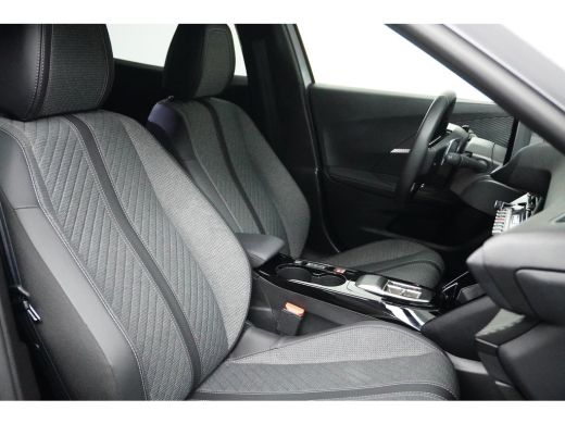 Peugeot 2008 1.2 Hybrid 136 Allure | Navi | Camera | Ad. Cruise control | Keyless | LMV 17"| PDC V+A | ActivLease financial lease