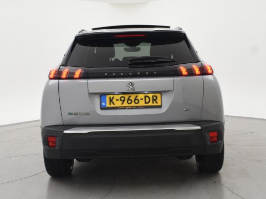 Peugeot e-2008 EV GT 50 kWh + LEDER | SCHUIFDAK | CAMERA | ADAPTIVE CRUISE | STOELVERW. | SFEERVERL. ActivLease financial lease
