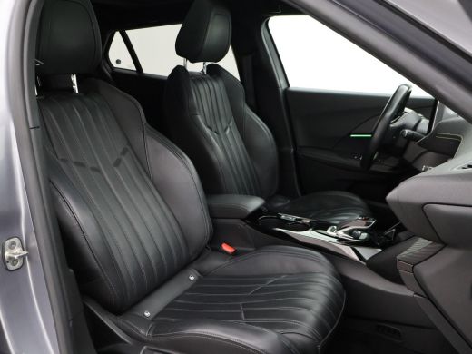 Peugeot e-2008 EV GT 50 kWh + LEDER | SCHUIFDAK | CAMERA | ADAPTIVE CRUISE | STOELVERW. | SFEERVERL. ActivLease financial lease