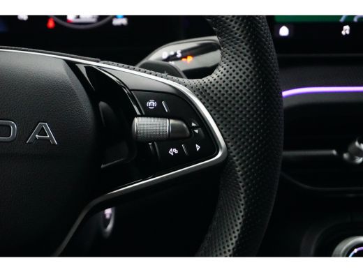 Skoda Kodiaq 1.5 TSI 150PK MHEV Sportline Business 7p | TREKHAAK | STOEL + STUURVERW. | CAMERA | MEMORY | NAVI... ActivLease financial lease