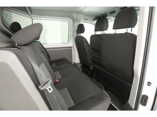 Volkswagen Crafter 2.0 TDI 177PK L3H2 | DC | 6-Zits | 3000kg Trekgew. | Trekh. | Airco | Cruise | Carplay | Parkeers... ActivLease financial lease