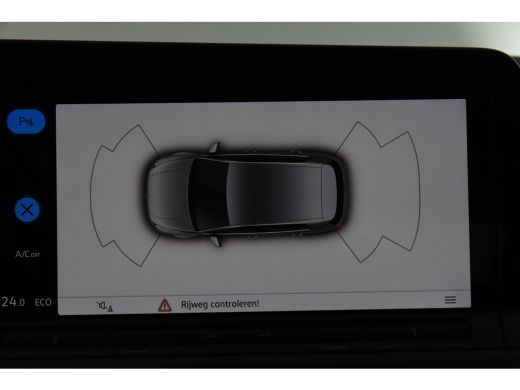 Volkswagen Golf VIII 1.4 eHybrid *1ste eigenaar*Panoramadak*Massage*Leer* ActivLease financial lease