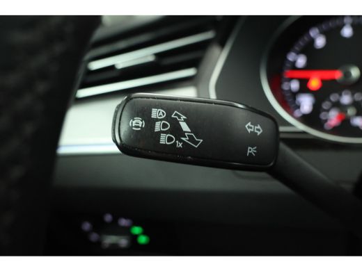 Volkswagen Passat Variant 1.5 TSI Elegance Business R Trekhaak, Navigatie, Stoelverwarming! ActivLease financial lease