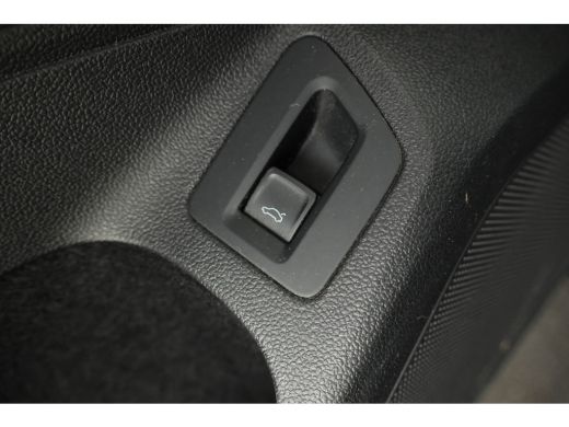 Volkswagen Passat Variant 1.5 TSI Elegance Business R Trekhaak, Navigatie, Stoelverwarming! ActivLease financial lease