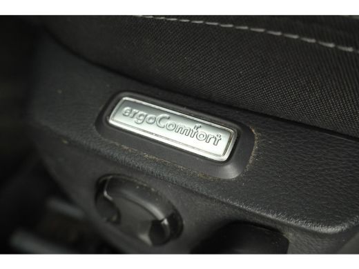 Volkswagen Passat Variant 1.5 TSI Elegance Business R Trekhaak, Navigatie, Stoelverwarming! ActivLease financial lease