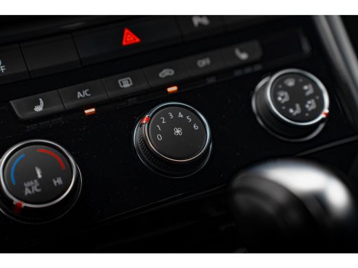 Volkswagen T-Roc 1.5 TSI Sport DSG | Camera | Elektr. A.klep | Navi | ActivLease financial lease