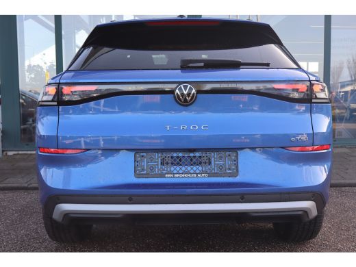 Volkswagen T-Roc Life First Edition Inclusief &euro;2000,- inruilvoordeel | 'App-Connect' draadloze smartphone integrat... ActivLease financial lease