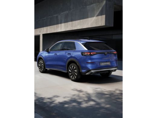 Volkswagen T-Roc Life First Edition Inclusief &euro;2000,- inruilvoordeel| 'App-Connect' draadloze smartphone integrati... ActivLease financial lease