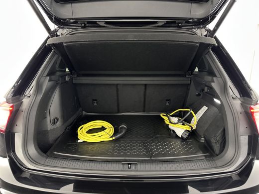 Volkswagen Tiguan 1.4 TSI eHybrid R-Line Business (INCL.BTW) *HEAD-UP | FULL-LED | ADAPTIVE-CRUISE | TOP-VIEW | KEY... ActivLease financial lease