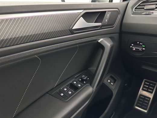 Volkswagen Tiguan 1.4 TSI Black-Style R-Line Business eHybrid ( Plug-in ) (INCL-BTW) *HEAD-UP | FULL-LED | ADAPTIVE... ActivLease financial lease