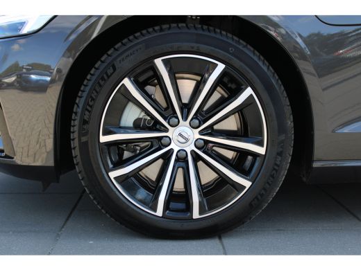 Volvo  V60 T6 AWD Plus Dark trekhaak |  360 camera | Stoel + Stuurverwarming | Harman Kardon | ActivLease financial lease