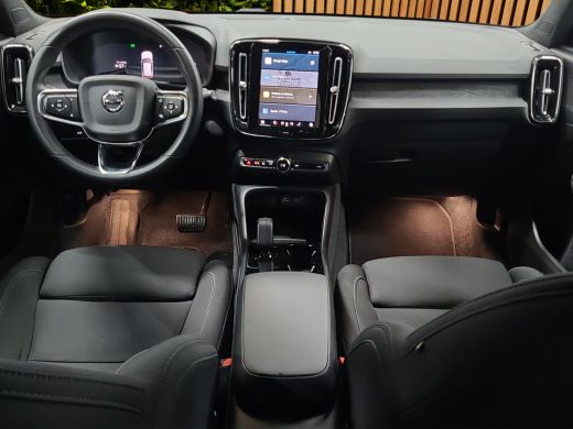Volvo  XC40 Recharge Core | Trekhaak | Camera | Stuur/stoelverwarming ActivLease financial lease