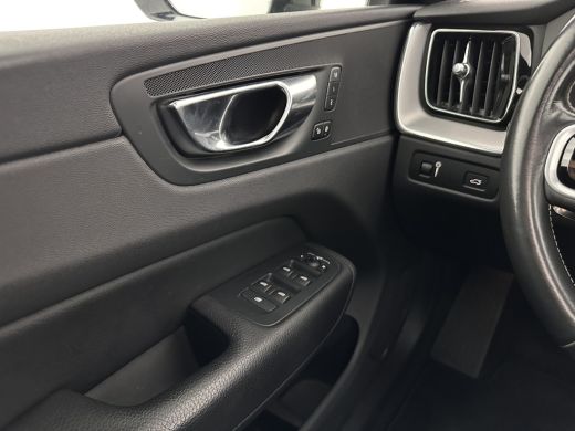 Volvo  XC60 2.0 B5 Business Pro R-Design (INCL.BTW) Aut. *PANO | LUXURY-LEATHER | FULL-LEATHER | MEMORY-PACK ... ActivLease financial lease