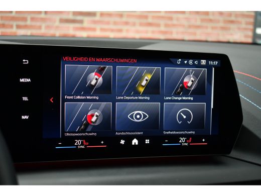 BMW 1 Serie 120 M-Sport int+ext ACC DA-Plus Camera Shadowline 18inch ActivLease financial lease