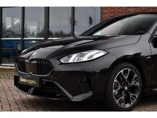 BMW 1 Serie 120 M-Sport int+ext ACC DA-Plus Camera Shadowline 18inch ActivLease financial lease