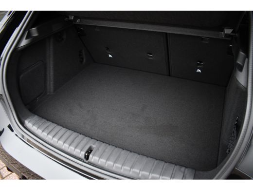 BMW 1 Serie 120 M-Sport int+ext ACC DA-Plus Camera Shadowline 18inch ActivLease financial lease