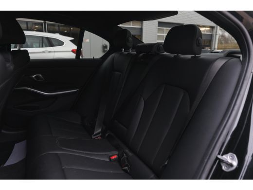 BMW 3 Serie 330e M Sport Automaat / Trekhaak / Sportstoelen / Achteruitrijcamera / Comfort Access / Stoelverw... ActivLease financial lease
