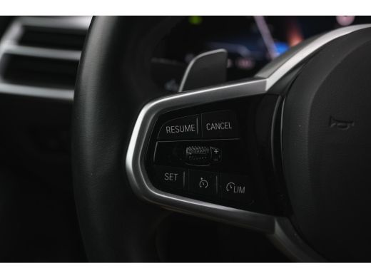 BMW 3 Serie 330e M Sport Automaat / Trekhaak / Sportstoelen / Achteruitrijcamera / Comfort Access / Stoelverw... ActivLease financial lease