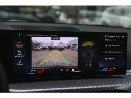 BMW 3 Serie 330e M Sport Automaat / Trekhaak / Sportstoelen / Achteruitrijcamera / Comfort Access / Stoelverw... ActivLease financial lease