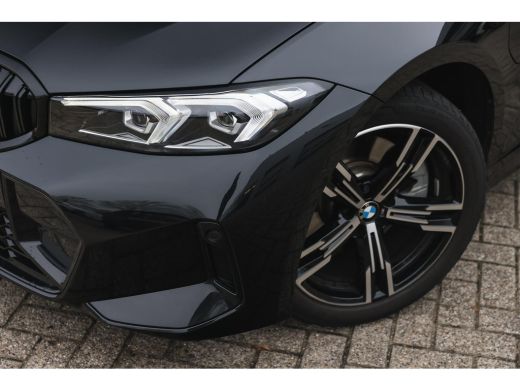 BMW 3 Serie 330e M Sport Automaat / Trekhaak / Sportstoelen / Achteruitrijcamera / Comfort Access / Stoelverw... ActivLease financial lease