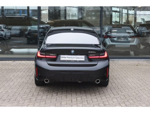 BMW 3 Serie 330e M Sport Automaat / Trekhaak / Sportstoelen / Achteruitrijcamera / Comfort Access / Stoelverw... ActivLease financial lease
