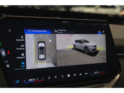 BMW iX3 50 xDrive M Sport / Panoramadak / Trekhaak / M Sportstoelen / Stuurverwarming / Parking Assistant... ActivLease financial lease