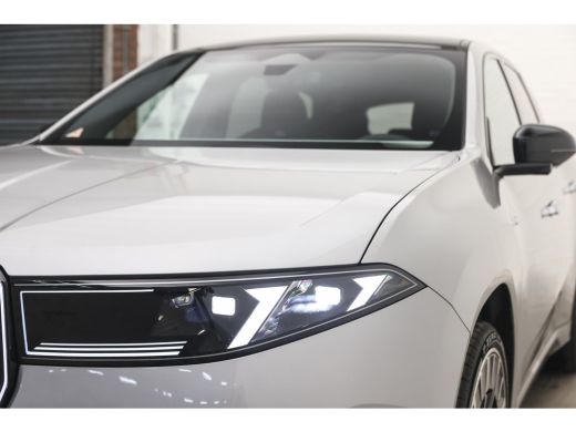 BMW iX3 50 xDrive M Sport / Panoramadak / Trekhaak / M Sportstoelen / Stuurverwarming / Parking Assistant... ActivLease financial lease