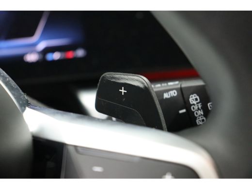 BMW X1 sDrive18i M Sport Automaat / Panoramadak / Sportstoelen / Achteruitrijcamera / M Adaptief onderst... ActivLease financial lease