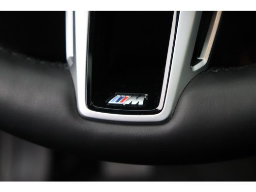 BMW X1 sDrive18i M Sport Automaat / Panoramadak / Sportstoelen / Achteruitrijcamera / M Adaptief onderst... ActivLease financial lease