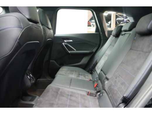 BMW X1 sDrive18i M Sport Automaat / Panoramadak / Sportstoelen / Achteruitrijcamera / M Adaptief onderst... ActivLease financial lease