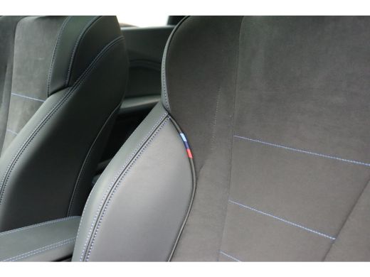 BMW X1 sDrive18i M Sport Automaat / Panoramadak / Sportstoelen / Achteruitrijcamera / M Adaptief onderst... ActivLease financial lease