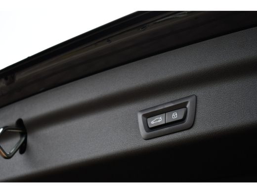 BMW X1 sDrive18i M-Sport Camera ACC-voorber Shadowline Adp-onderstel ActivLease financial lease