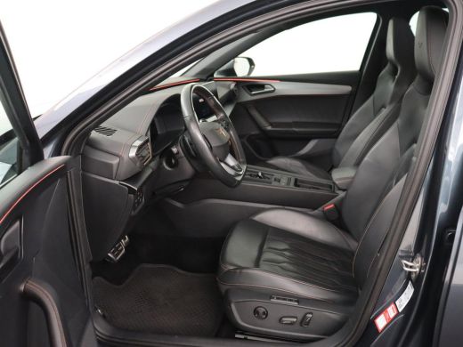 CUPRA Leon 1.4 eHybrid VZ | 245pk | Panoramadak | Leder | Stoelverwarming | Adaptive cruise | Camera | Carpl... ActivLease financial lease