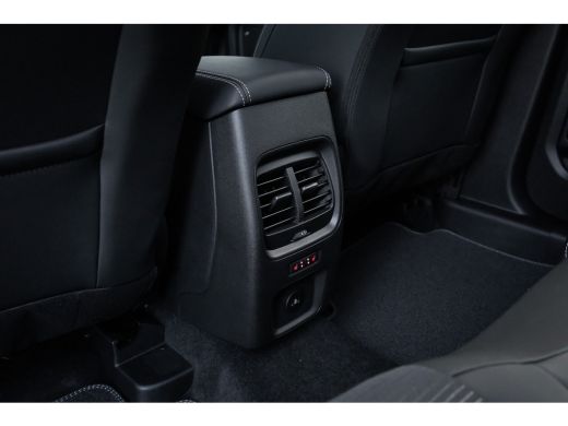 Ford Kuga Plug-In Hybrid Sound Edition | 20 inch LM Velgen | Trekhaak inklapbaar | B&O | Audio-navigatiesys... ActivLease financial lease