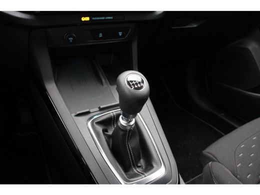 Ford Puma 1.0 EcoBoost Hybrid Titanium | NL-AUTO! | WINTERPACK | ELEKTR. ACHTERKLEP | PARK SENS V+A | CRUIS... ActivLease financial lease