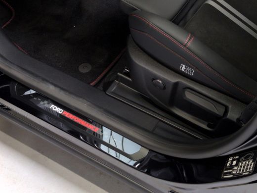 Ford Puma 1.0 ST 170pk! | Org. NL | Performance Pack | Pano | Winter Pack | Adap. Cruise ActivLease financial lease