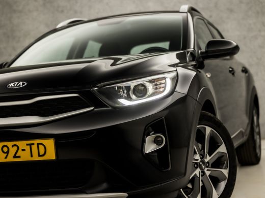 Kia Stonic 1.0 T-GDi DynamicLine (APPLE CARPLAY, NAVIGATIE, CAMERA, SPORTSTOELEN, LM VELGEN, CRUISE, PARKEER... ActivLease financial lease