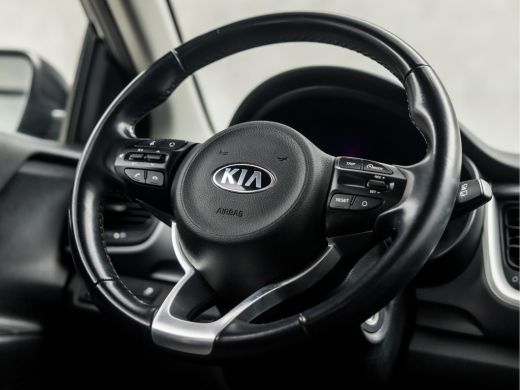 Kia Stonic 1.0 T-GDi DynamicLine (APPLE CARPLAY, NAVIGATIE, CAMERA, SPORTSTOELEN, LM VELGEN, CRUISE, PARKEER... ActivLease financial lease