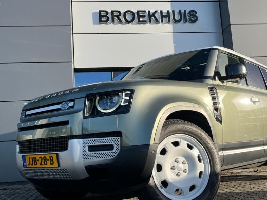 Land Rover Defender Defender 110 P300e 110 X-Dynamic SE | Pano | Afn trekhaak | Cold Climate | Koelbox | 20 Inch | Pr... ActivLease financial lease