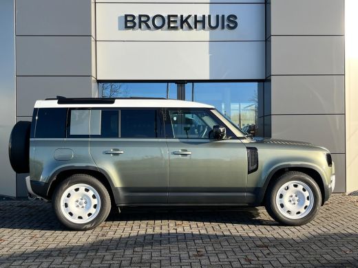 Land Rover Defender Defender 110 P300e 110 X-Dynamic SE | Pano | Afn trekhaak | Cold Climate | Koelbox | 20 Inch | Pr... ActivLease financial lease